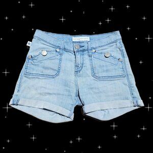【✦ Rock & Republic low rise jean shorts ✦】